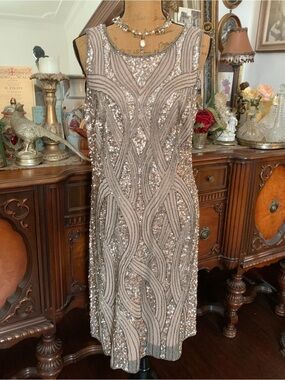 Vintage Gatsby-inspo Silvery Sequin Beaded New Year's Cocktail Prom Dress